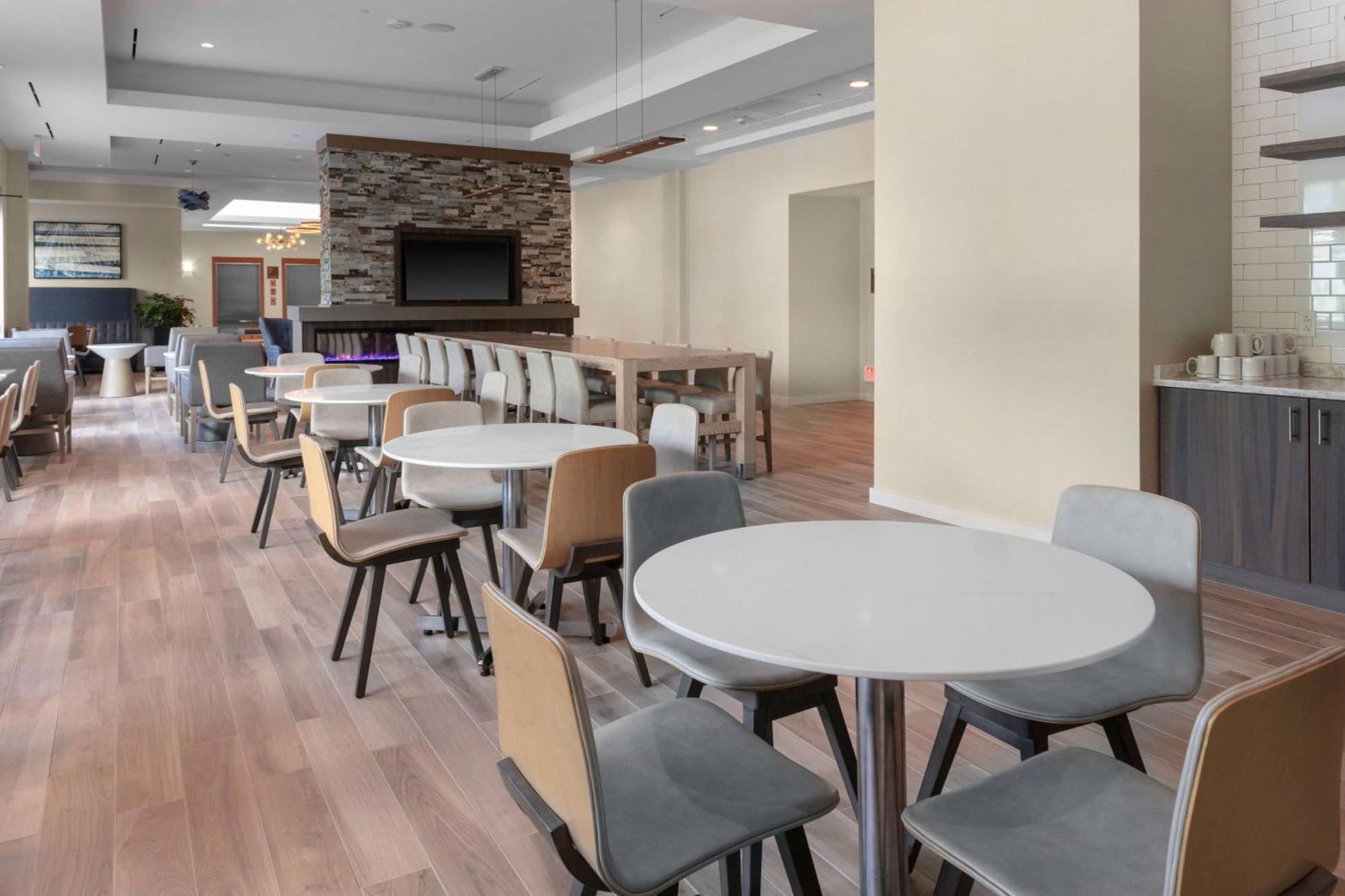 Residence Inn By Marriott Virginia Beach Town Center Экстерьер фото