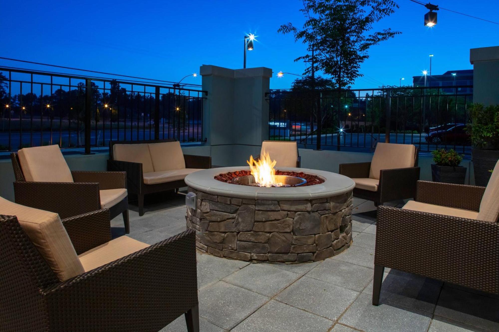 Residence Inn By Marriott Virginia Beach Town Center Экстерьер фото