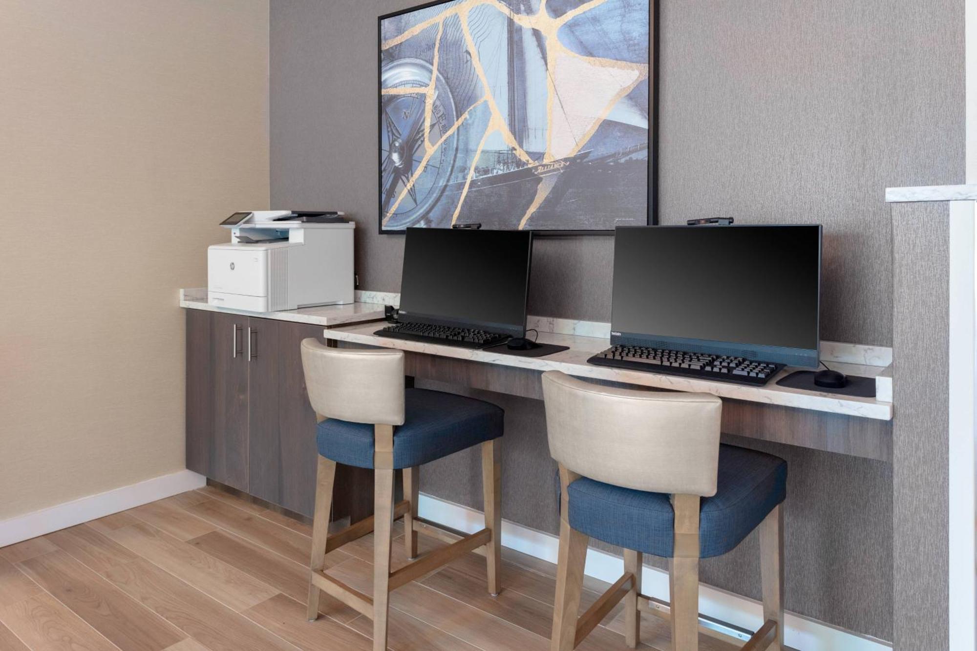 Residence Inn By Marriott Virginia Beach Town Center Экстерьер фото